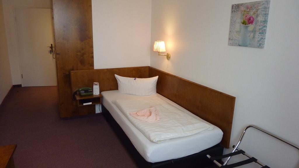 Heidehotel Herrenbruecke Faßberg Pokoj fotografie